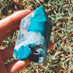 Ocean blue agate tower